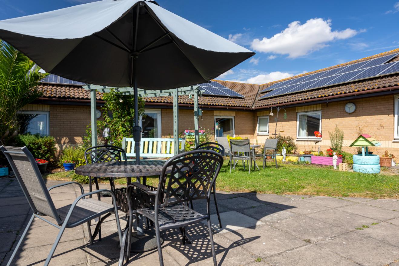 outside area with black metal seating